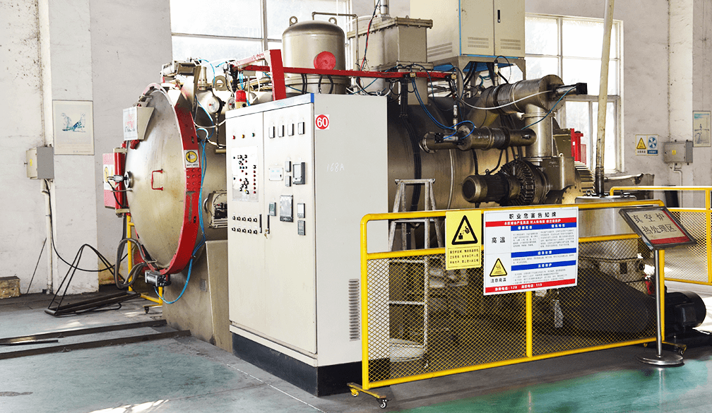 فراغ فرن المعالجة الحرارية